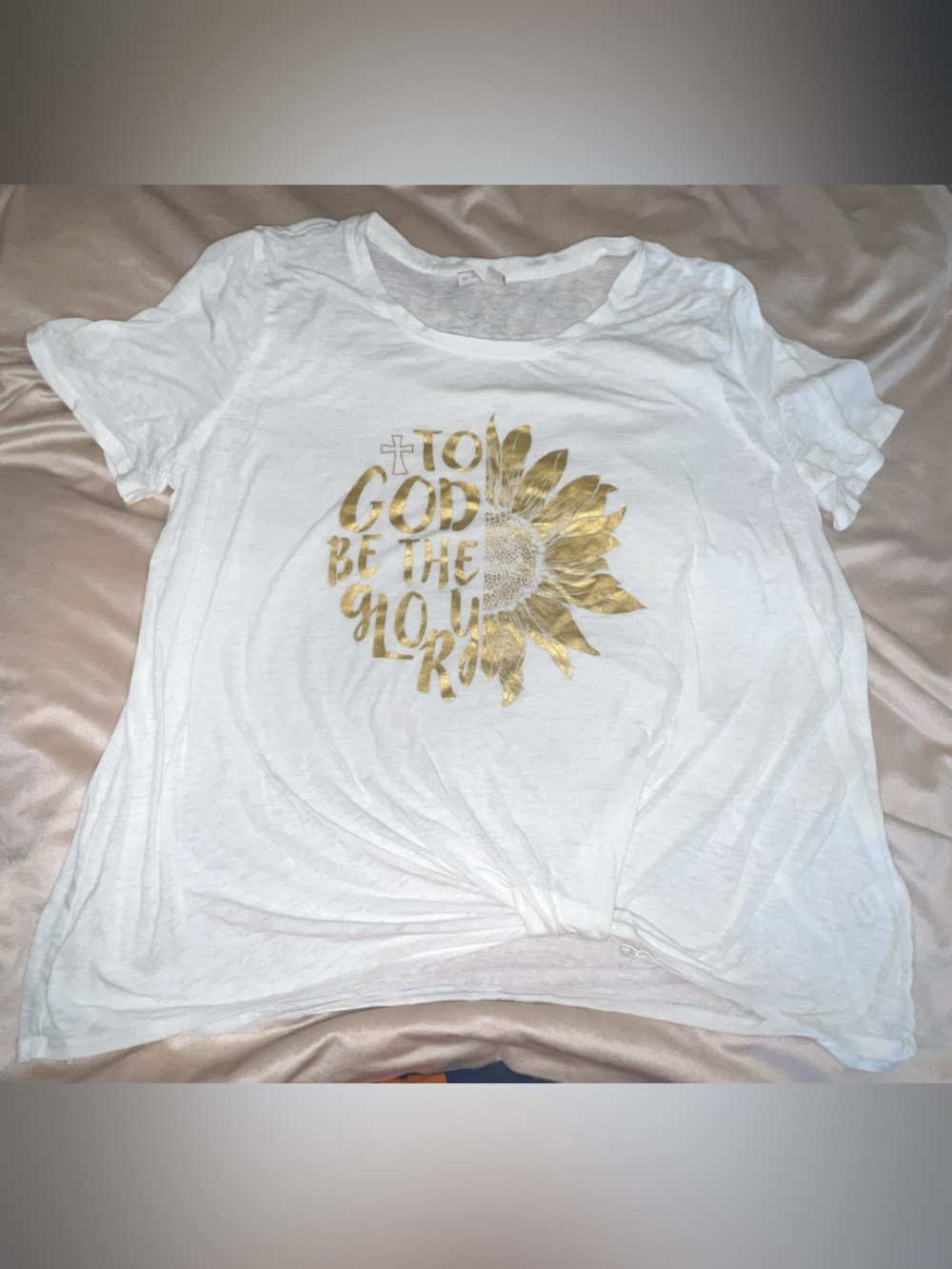 To God be the Glory Women's Graphic Tee with Gold Sunflower
